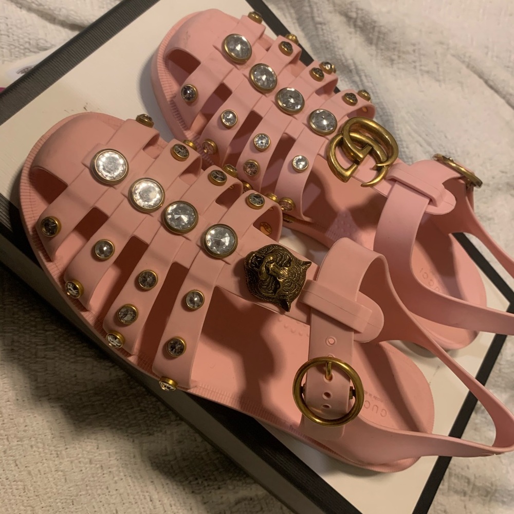 Pink Marmont Gucci Jellies. 💞💓